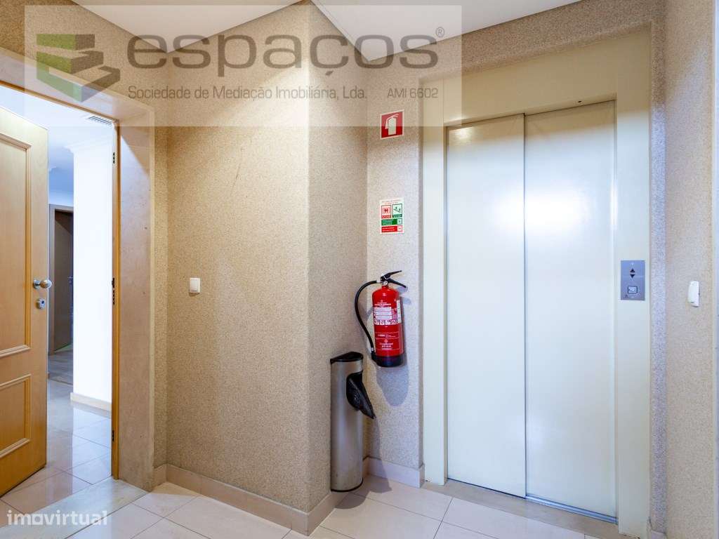 T2 na Quinta da Parreirinha, Vista rio, Parqueamento e arrecadação-22