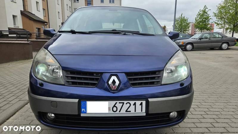 Renault Grand Scenic Gr 1.9 dCi Luxe Privilege - 3