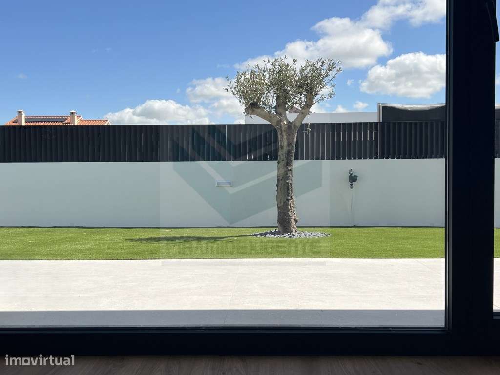 CHARMOSA! Moradia Construção NOVA Isolada, Azeitão! Central!-18