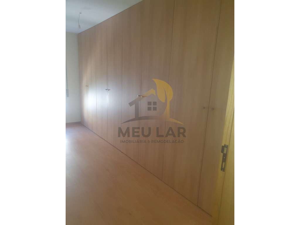 Apartamento T4 São João da Madeira-3