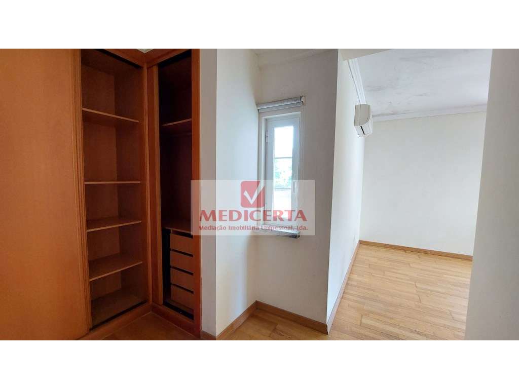 Beloura -T3 - condomínio com piscina-12