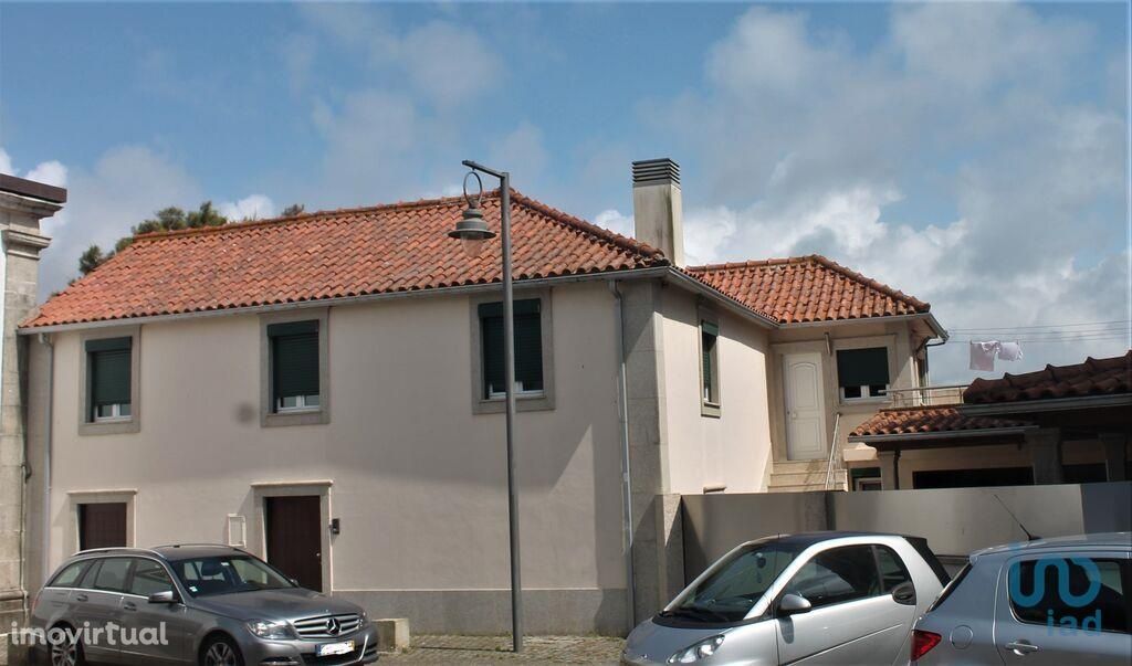 Casa / Villa T4 em Braga de 395,00 m2