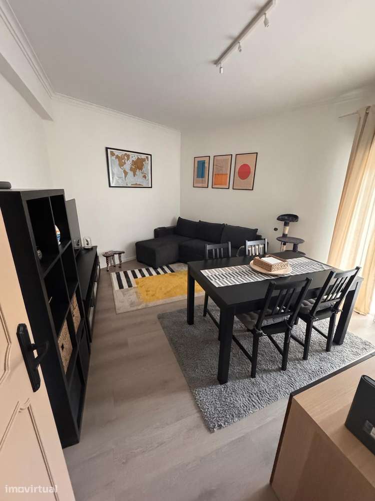 T1 + 1 com varanda, e ar condicionado em Amadora - Grande imagem: 5/16