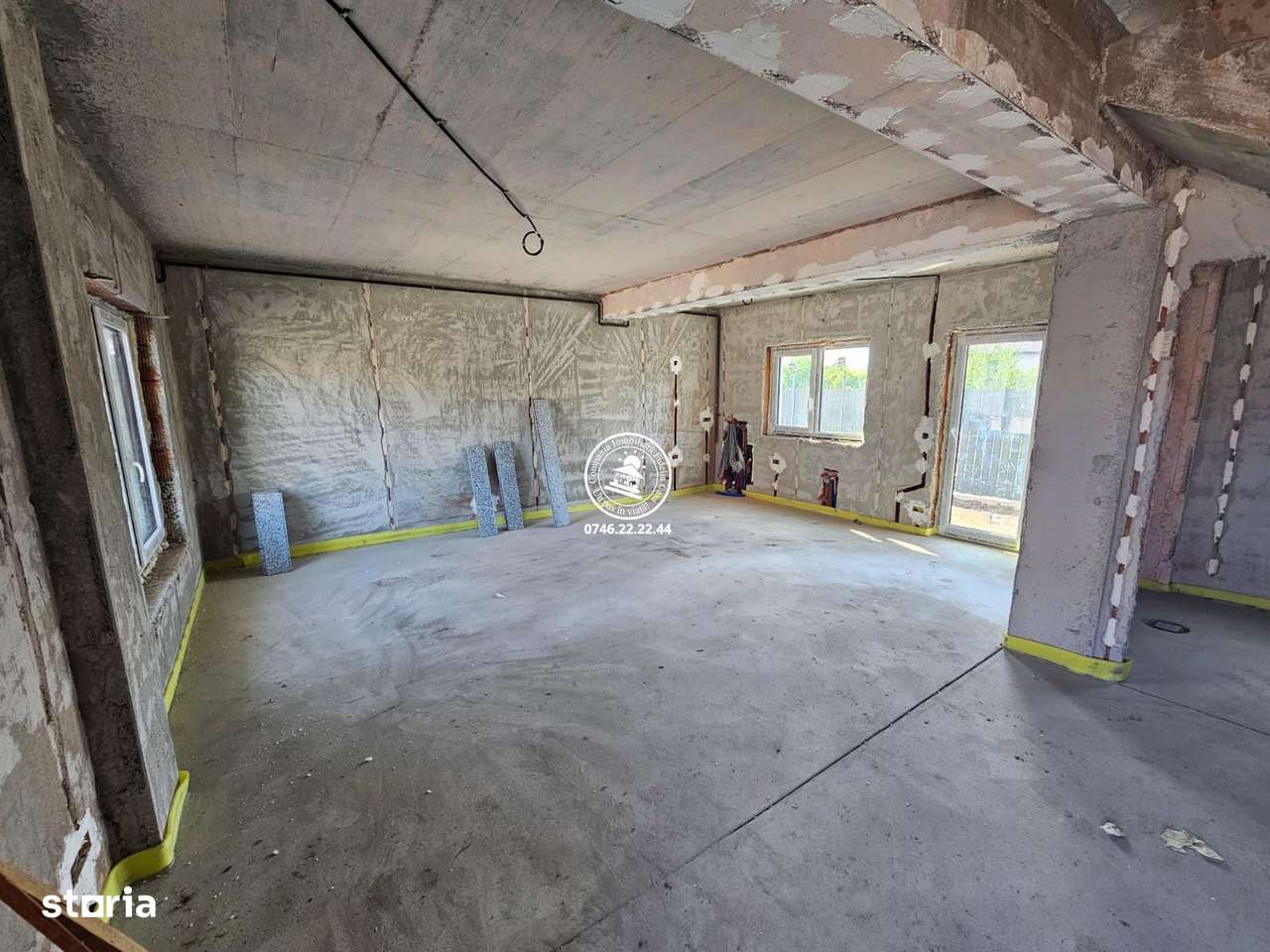 Case insiruite , 4 camere , P+1E - central in Valea Lupului-4