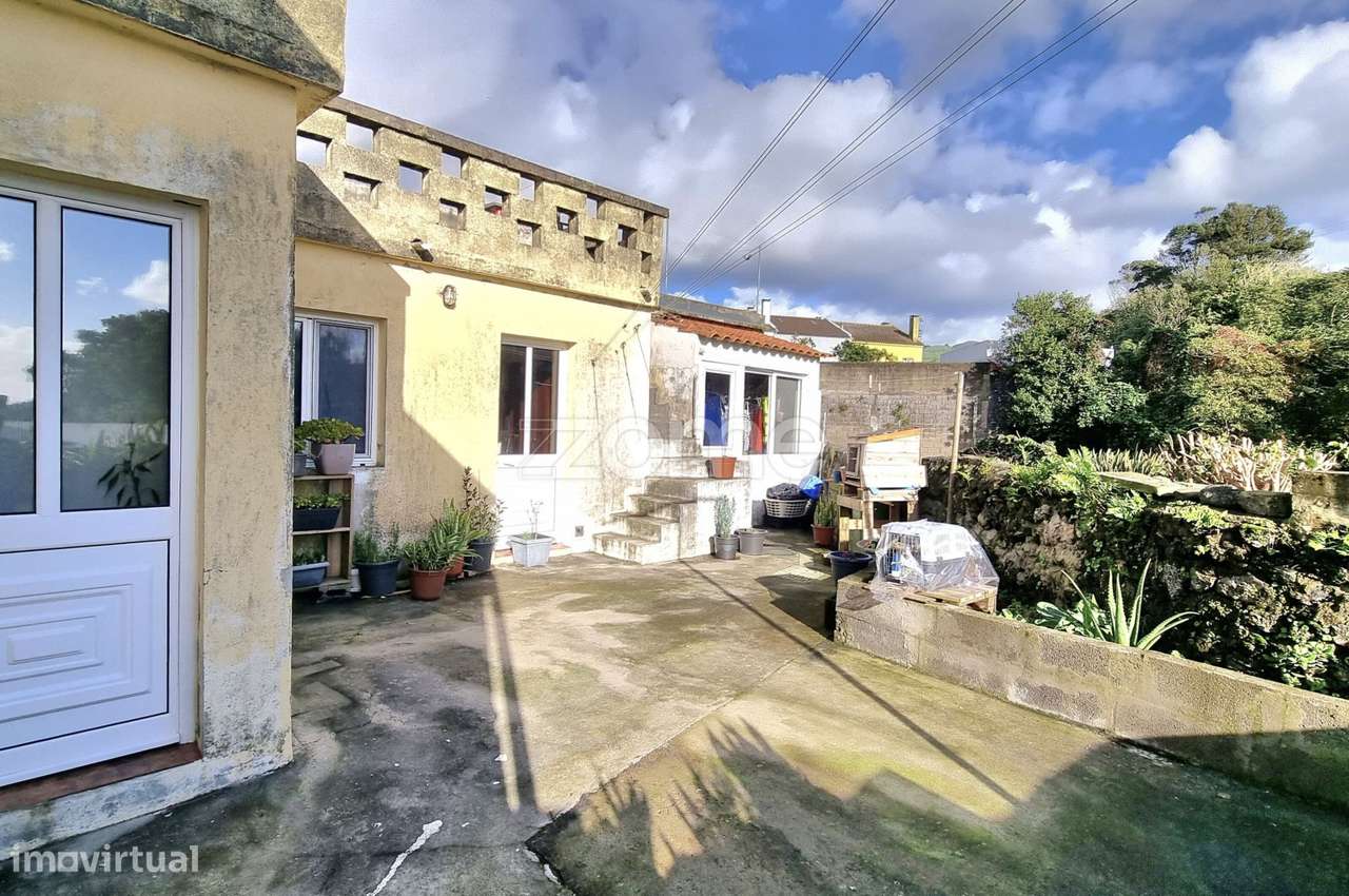 Moradia T3 com Terraço Vista Serra e Mar – Cabouco, Lagoa-22