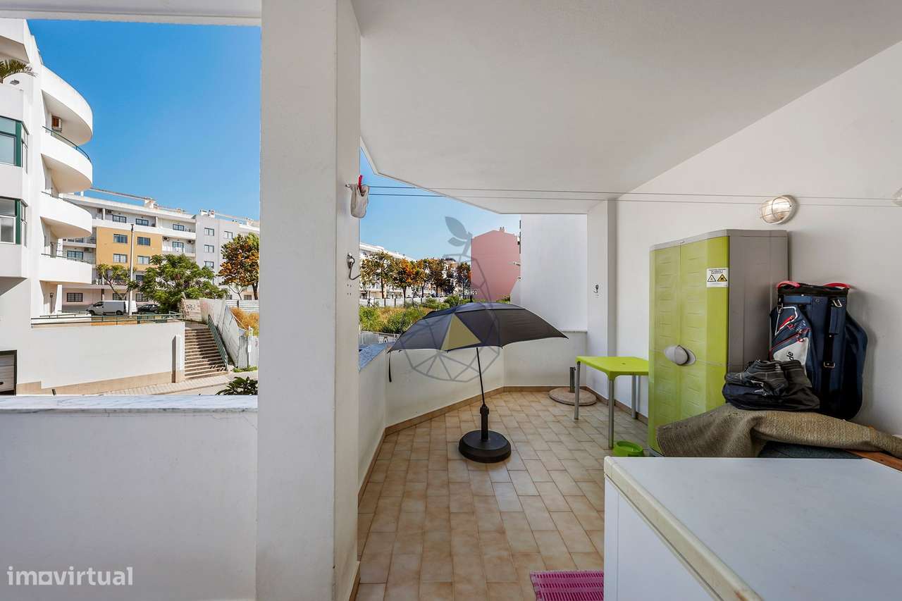 Apartamento T2 localizado a cerca de 600 metros da Praia em Quarteira-24