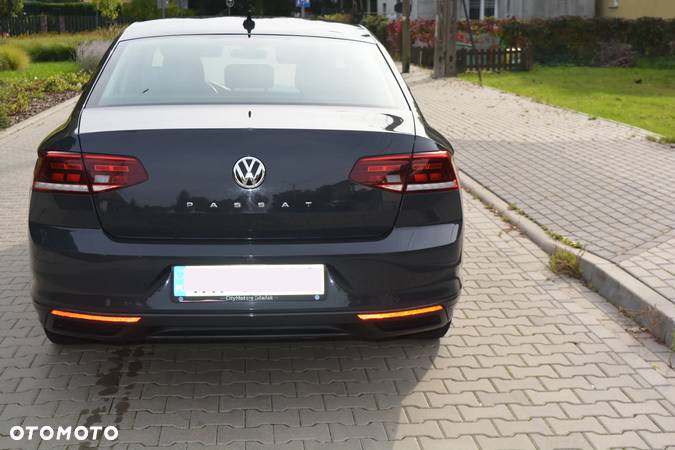 Volkswagen Passat 1.5 TSI EVO Business DSG - 4