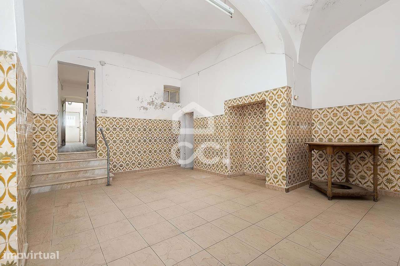 Moradia T4 Unifamiliar de R/C e 1º andar c/ Terraço | Redondo, Évora - Grande imagem: 4/41