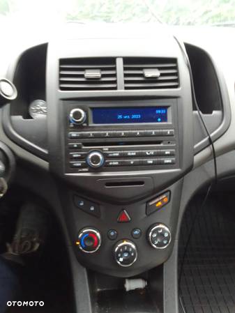 Chevrolet Aveo 1.2 LS - 8