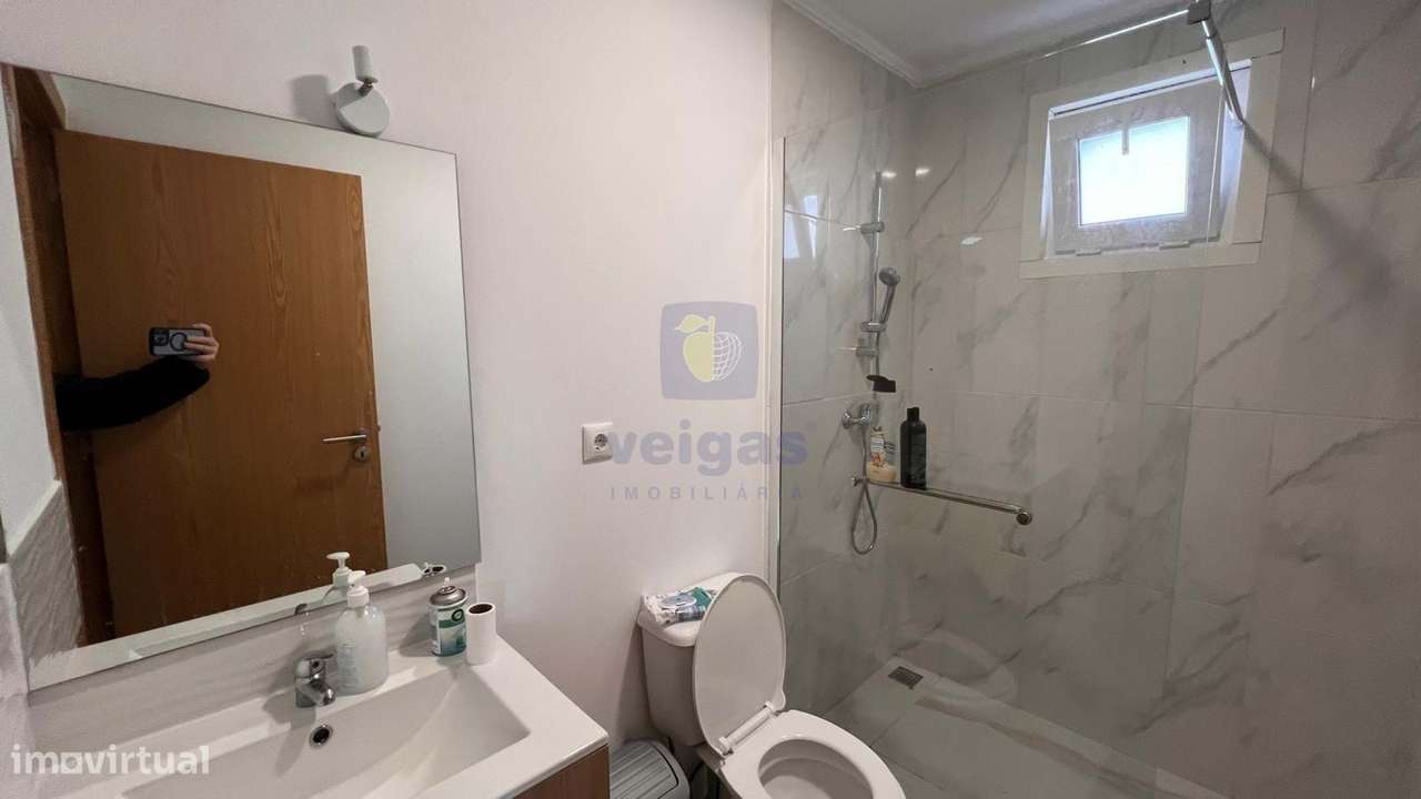 Lote de terreno  com 180 m2 com habitação  inserido num condomínio pri - Grande imagem: 4/23