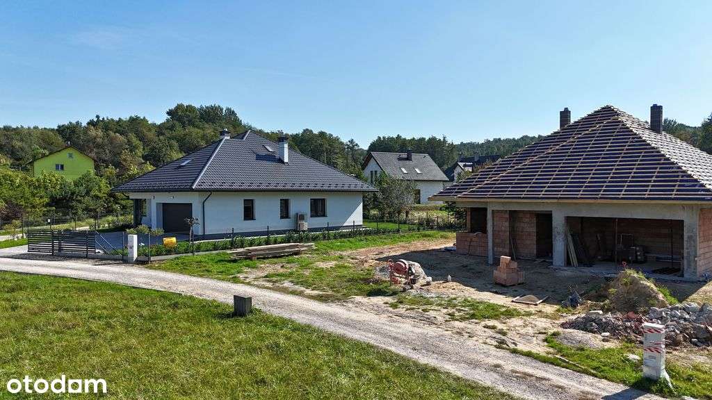 PARTEROWY DOM W STANIE SUROWYM NA SŁOCINIE