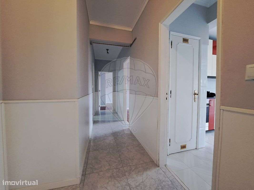 Apartamento T2 para arrendamento - Grande imagem: 2/14