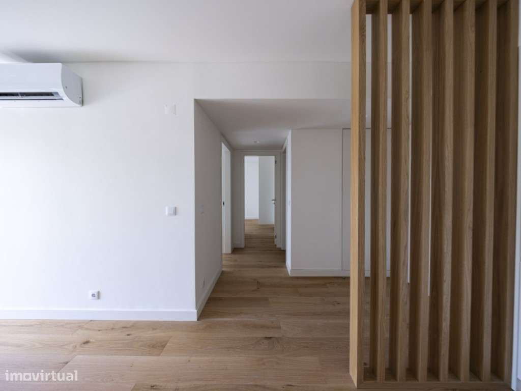 Apartamento T2 Novo no Seixal Baía com Terraço e Estacionamento-5