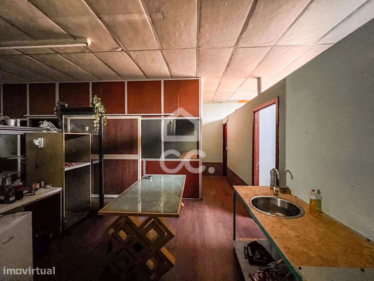 Armazém em Carreira - Grande imagem: 2/12