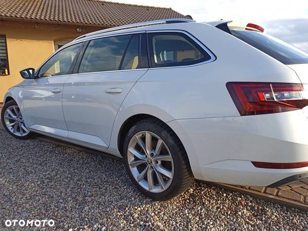 Skoda Superb 2.0 TDI Style DSG - 21