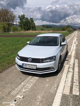 Volkswagen Jetta 1.4 TSI Comfortline - 6