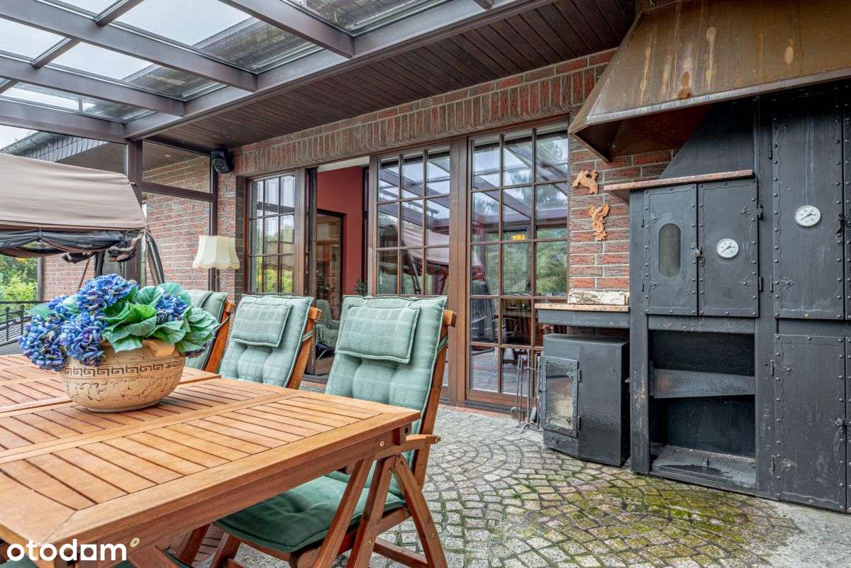 Wyjątkowa rezydencja z prywatnym stawem-19