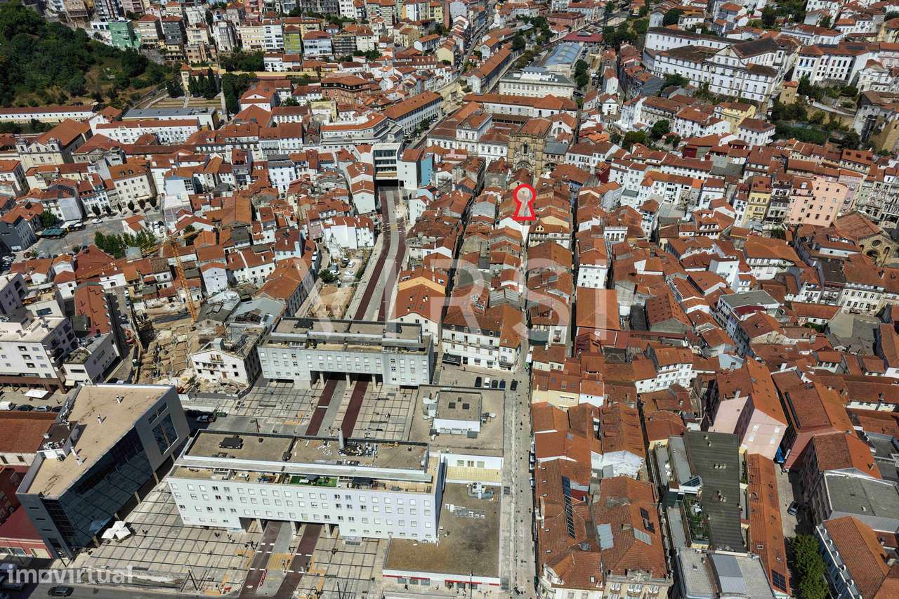 Prédio em plena baixa da cidade - centro Coimbra-32
