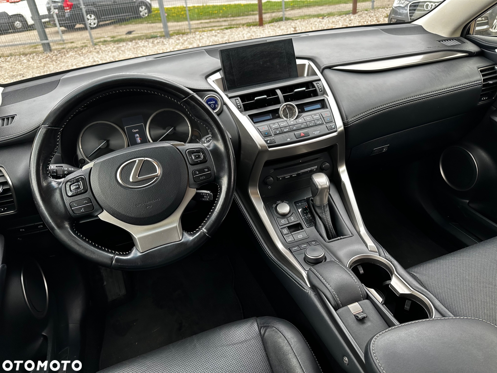 Lexus NX - 16