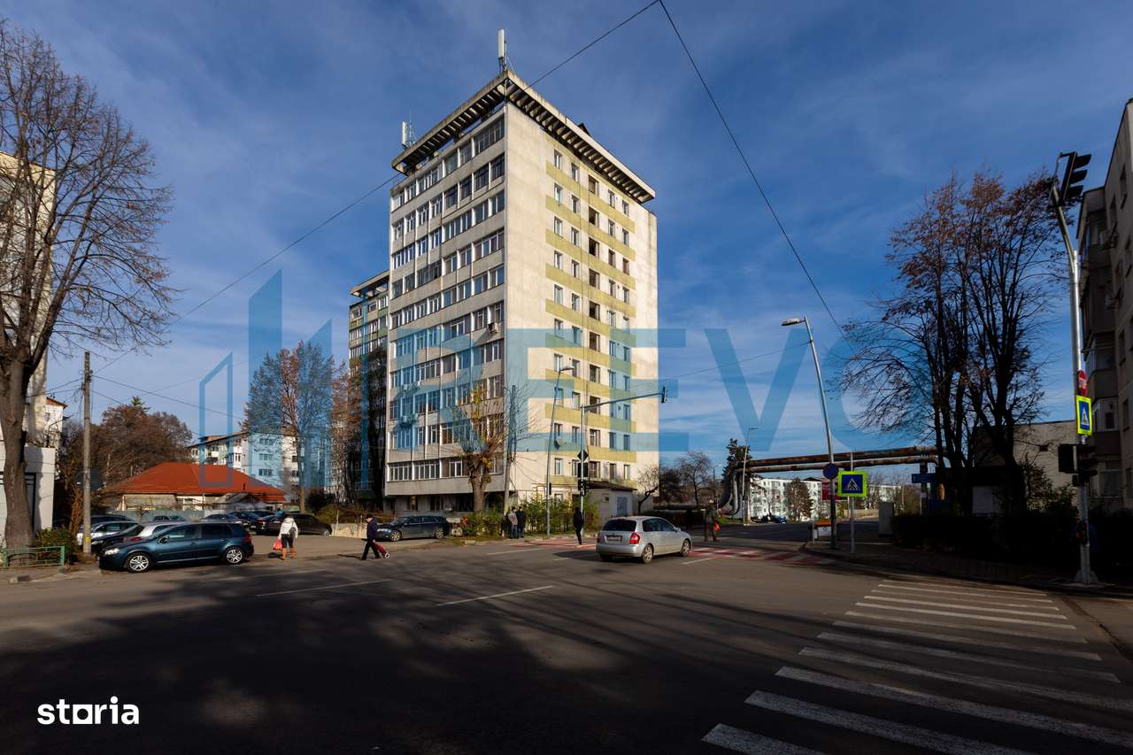 Apartament de vanzare cu doua camere, decomandat - str Cornisa Bistrit-19
