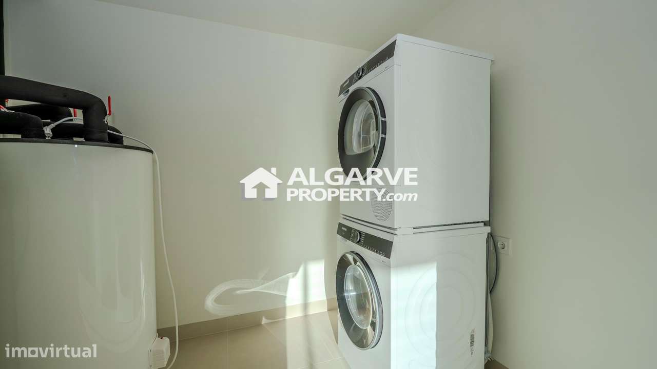 Sofisticação Moderna no Coração de Vilamoura: Apartamento Premium T2 n-21