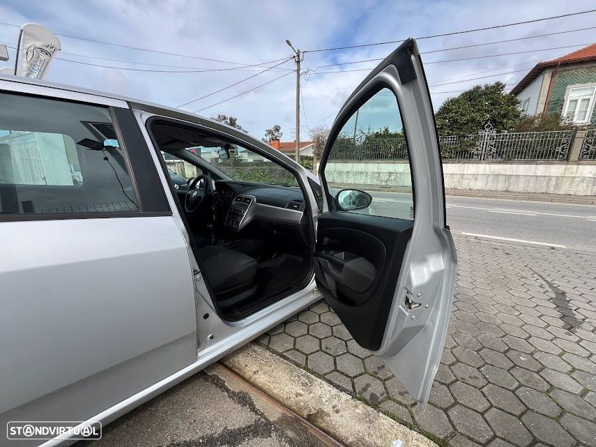 Fiat Punto 1.2 Lounge S&S - 30