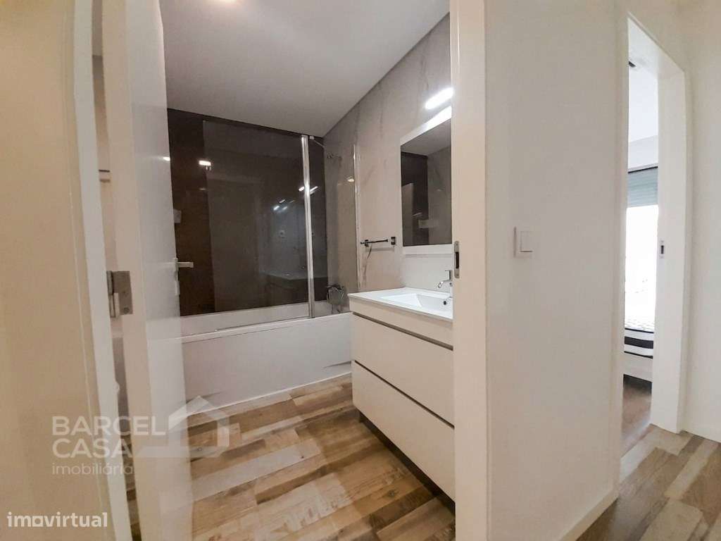 Exclusividade e Conforto no Coração de Barcelos: T2+1 Moderno e Imp...-9