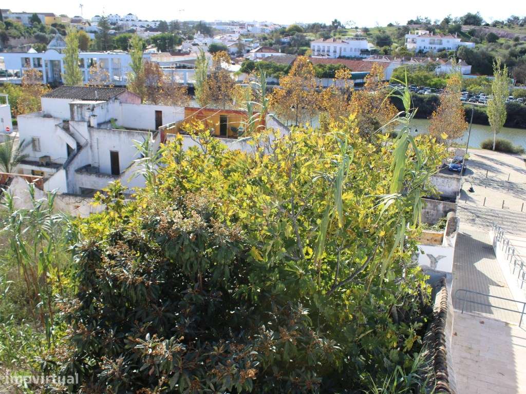 Terreno urbano no centro da cidade, junto ao Rio Gilão em Tavira, A... - Grande imagem: 4/27