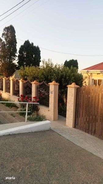 Vand casa din caramida, bucatarie de vara si dependinte, teren 1500m2 - Imagine principală: 5/6