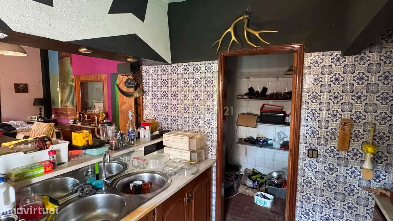 Moradia T2 Geminada com 3 Frentes, anexo multiuso, churrasqueira e Jar-11