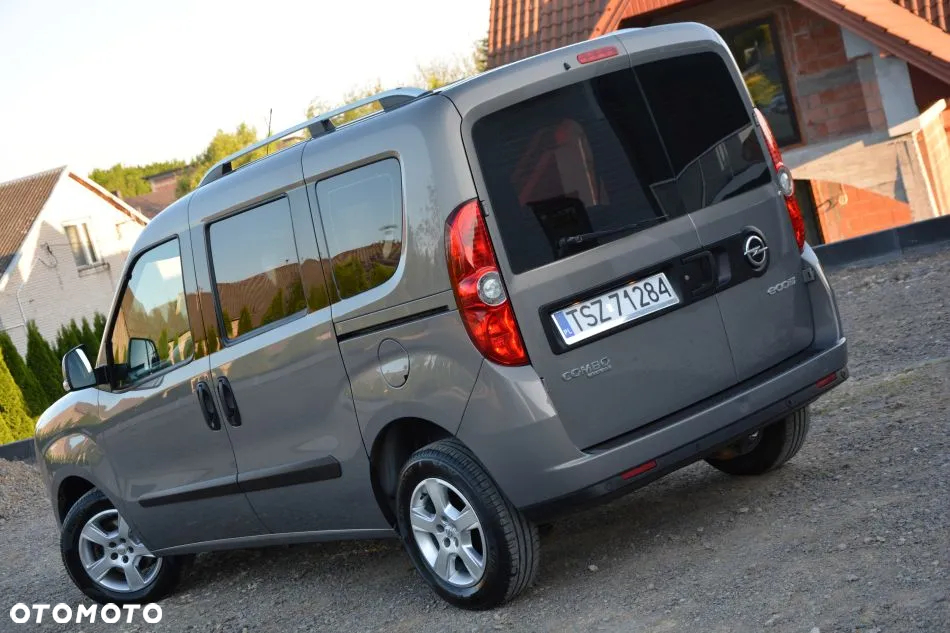 Opel Combo Tour 1.6 CDTI Cosmo - 4