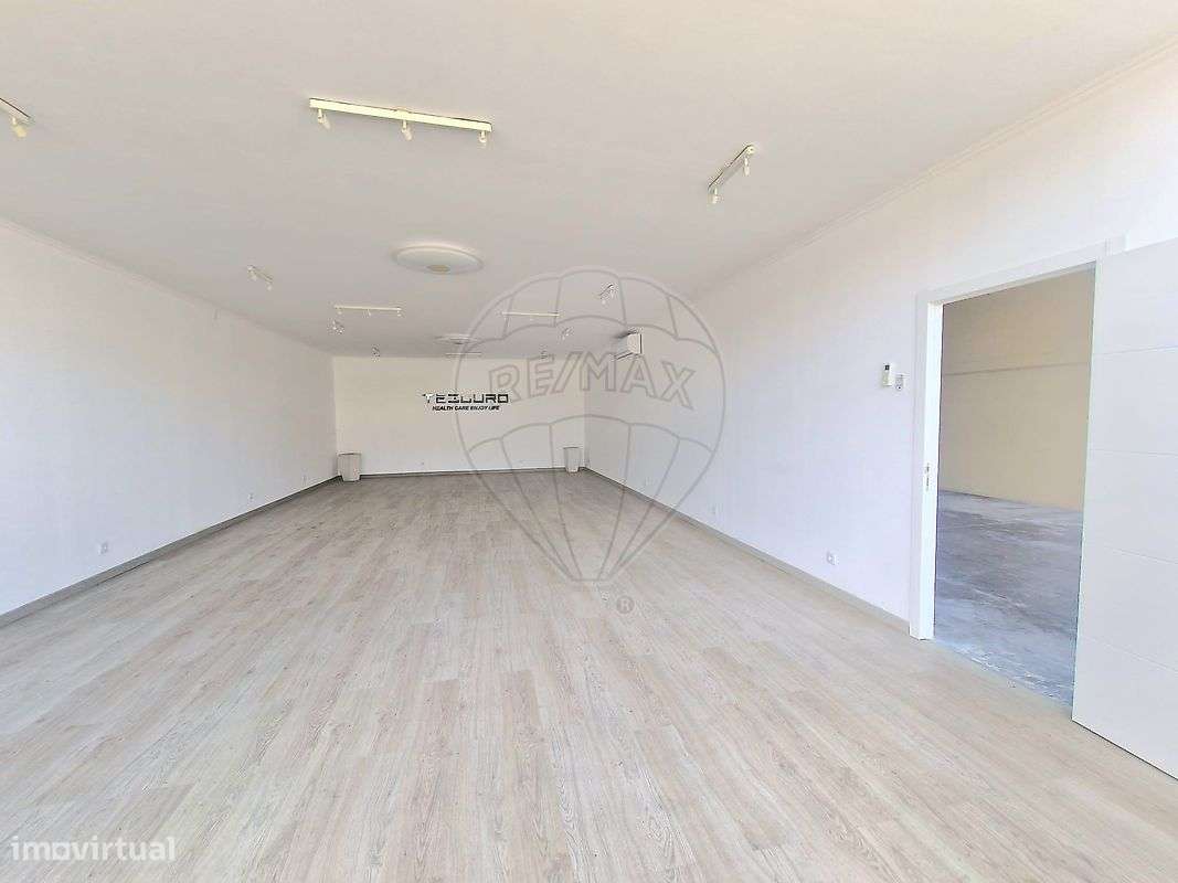 Armazém T3 para venda-20