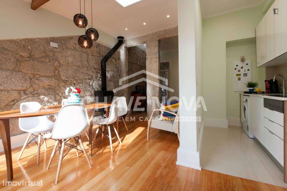 Moradia T3 para arrendamento numa zona privilegiada - Grande imagem: 5/25