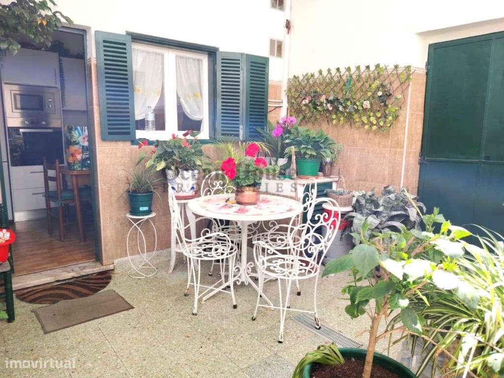 Moradia T4 com garagem e terraços no centro de Loulé - Grande imagem: 4/21