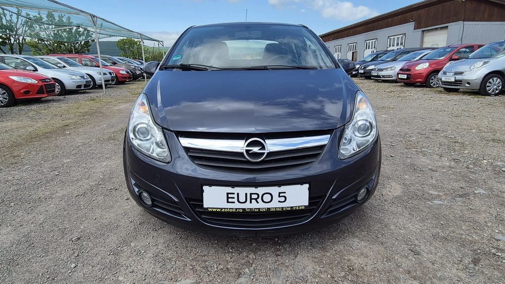 Opel Corsa 1.4 16V Innovation 2011