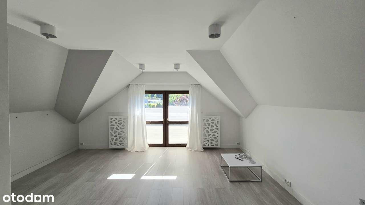 Wyjątkowy dom w atrakcyjnej lokalizacji – komfort, spokój i natura!-14