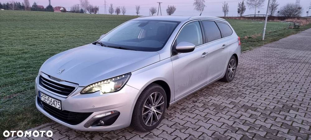 Peugeot 308 1.6 e-HDi Allure S&S - 8