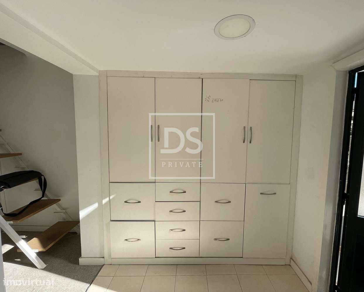 Moradia T2 com Jardim e Terraço: O Refúgio Perfeito em Ramalde (Com Re-14