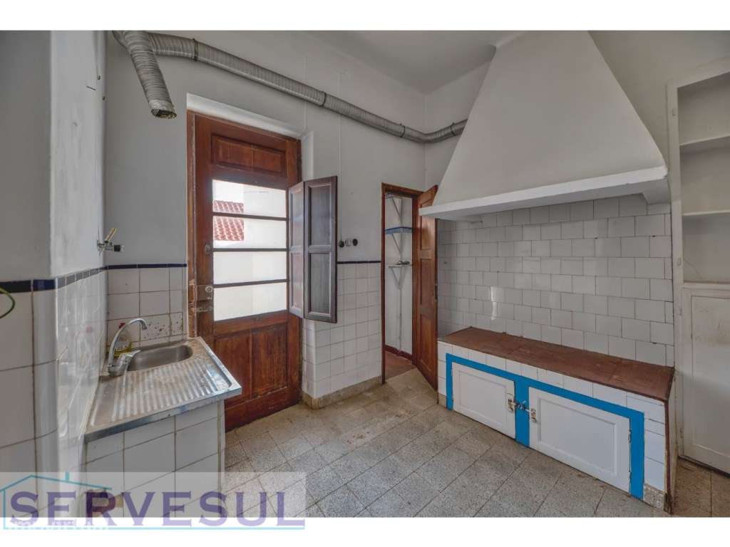 Excelente Oportunidade de Investimento! Rés-do-chão de uma Casa Tra... - Grande imagem: 4/28