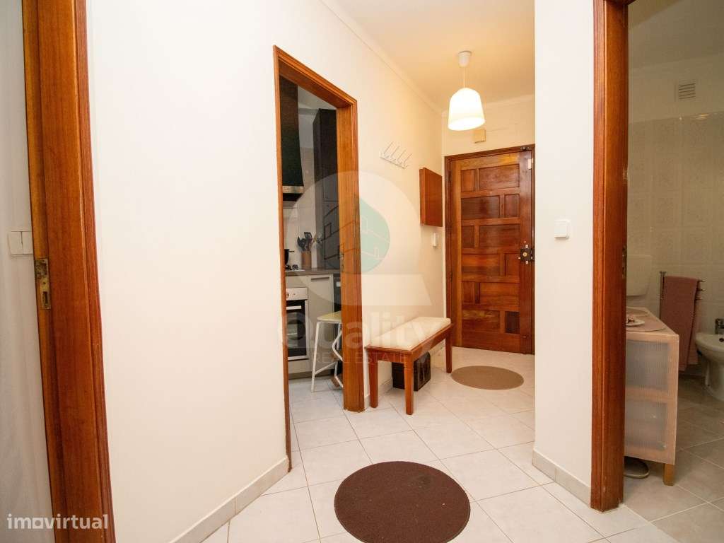 APARTAMENTO T1 COM ÓTIMAS ÁREAS NA BAIXA DA BANHEIRA - Grande imagem: 5/23