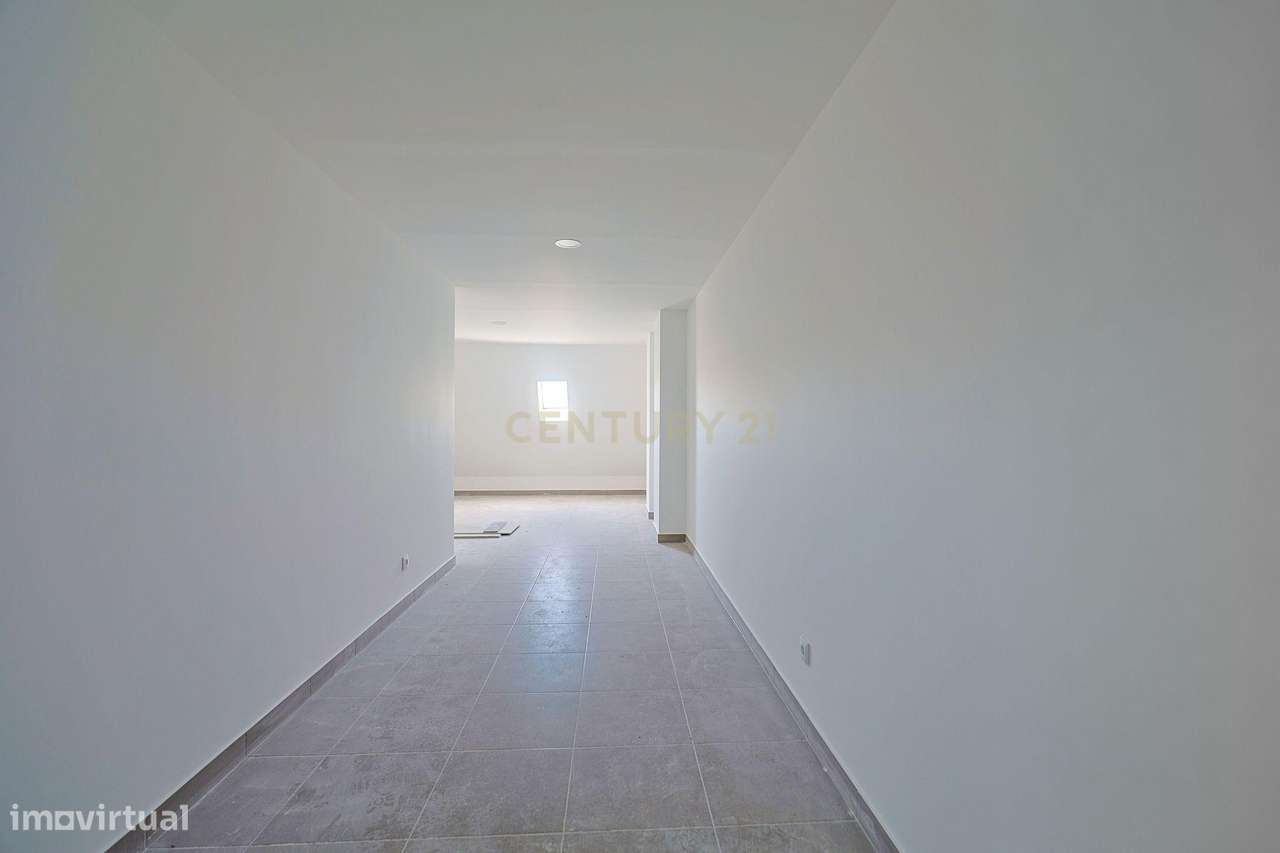 Prédio Charneca Caparica - Frações T1 e T2-30