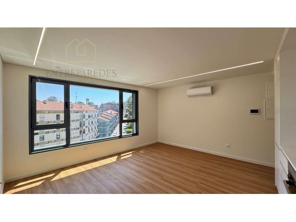 Apartamento T2 no jardim da Arca D'Água com lugar de garagem para c... - Grande imagem: 4/22