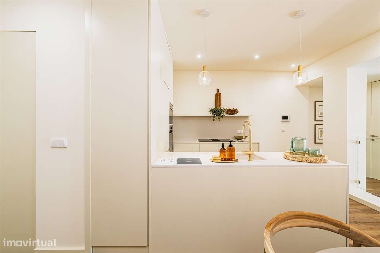 T1+2 | Remodelado e decorado com Jardim | Metro Campo 24 de Agosto | P-19