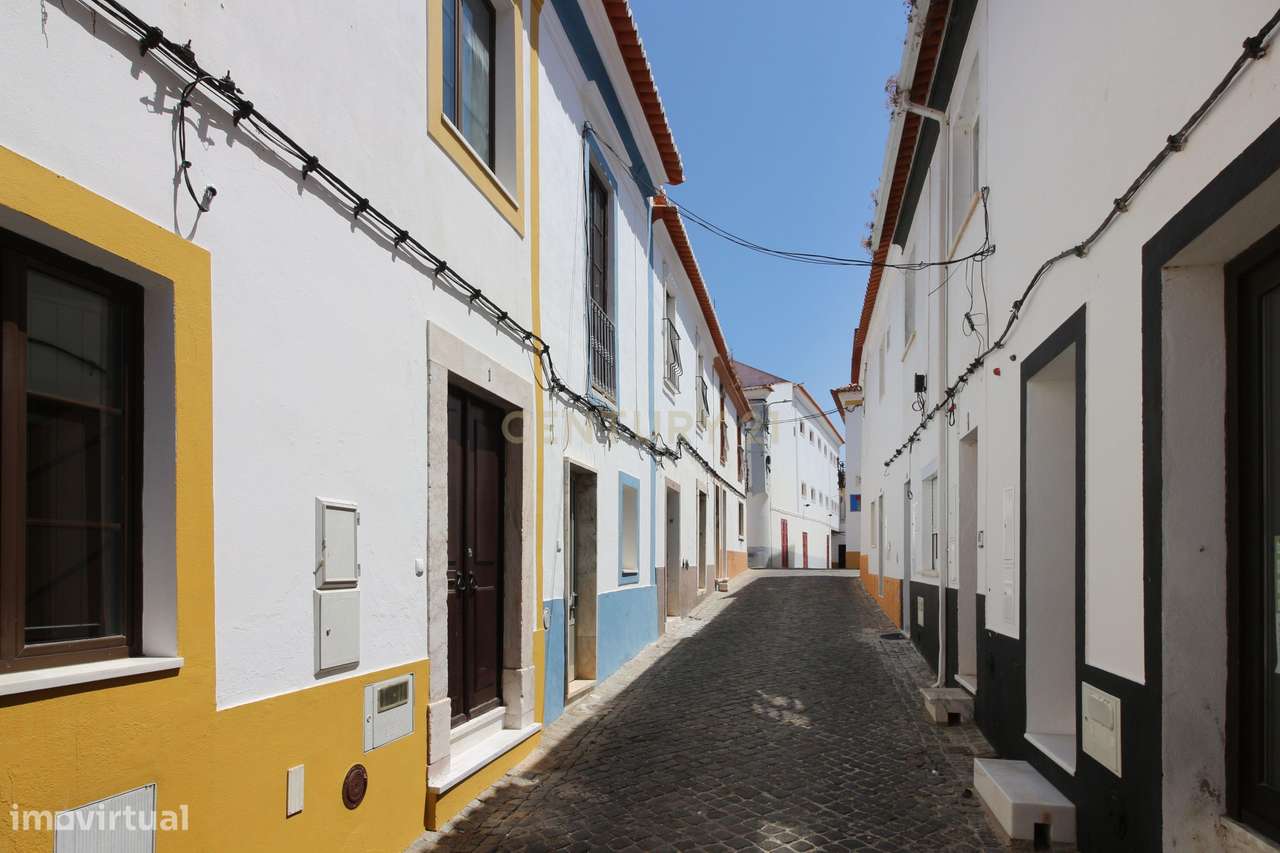 Apartamento e arrumos para venda em Borba-24