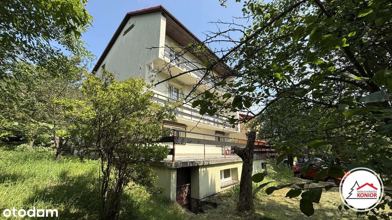 Przestronny budynek, z ogrodem i widokowym tarasem-1