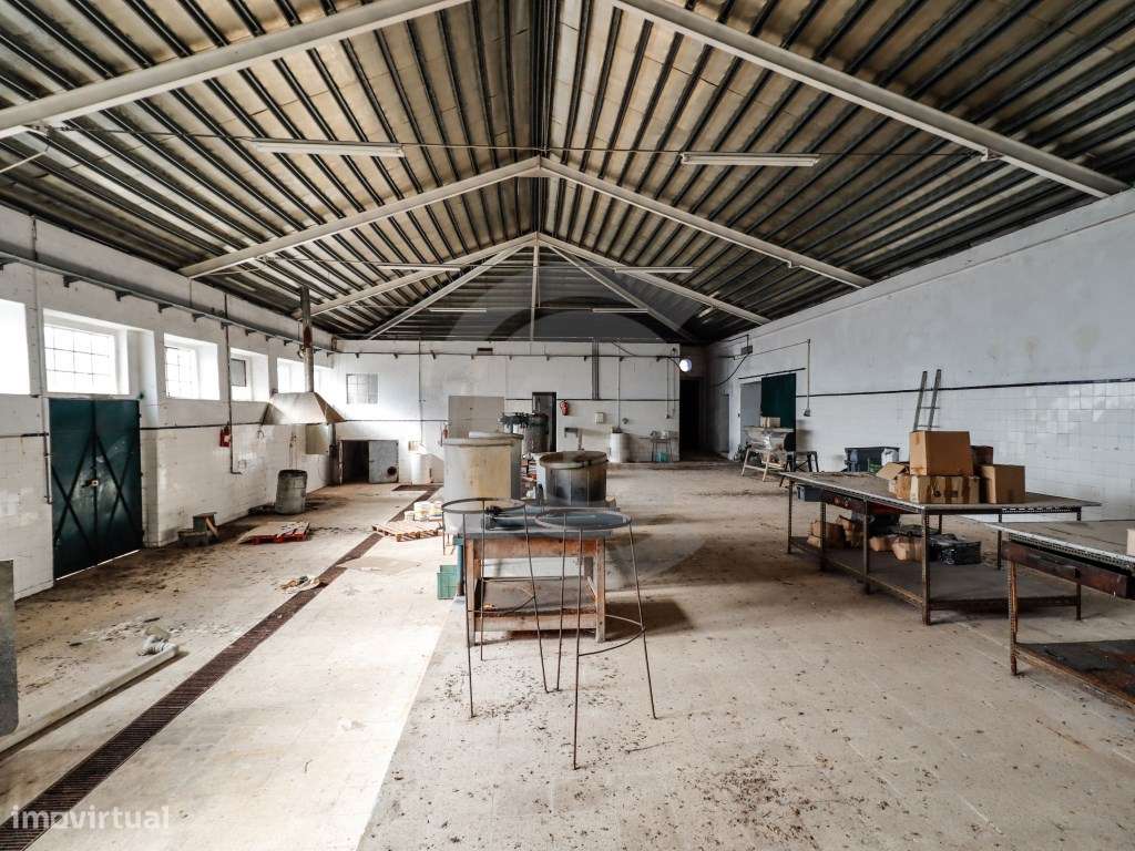 Armazéns no Malhou - IMÓVEL COM BAIXA DE PREÇO - Grande imagem: 5/7