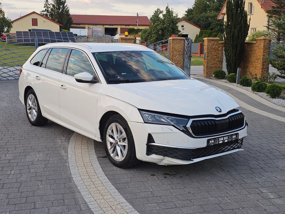 Skoda Octavia IV (2020-) 1.5 TSI mHEV Edition 130 Selection DSG 2025