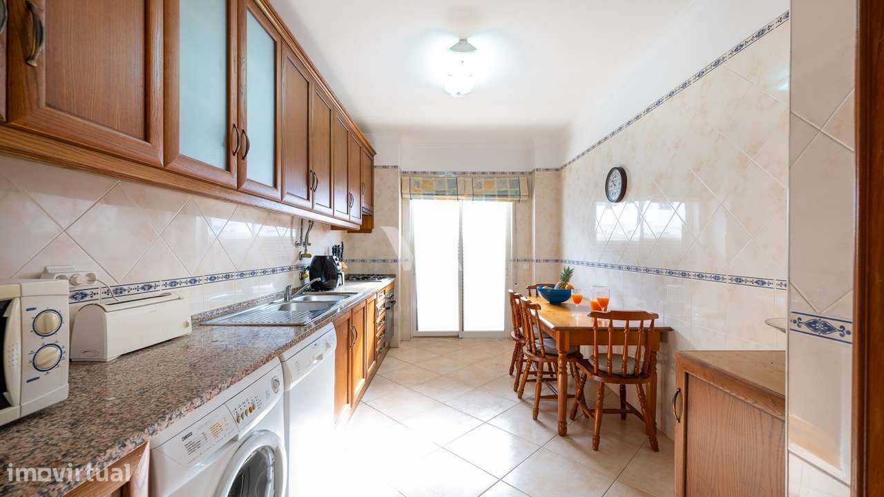 Apartamento T3 com Vista Mar na Quinta do Romão, Quarteira-13