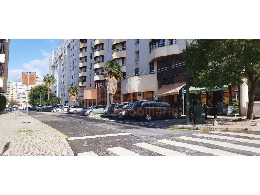 Loja arrenda Lumiar - Grande imagem: 3/11