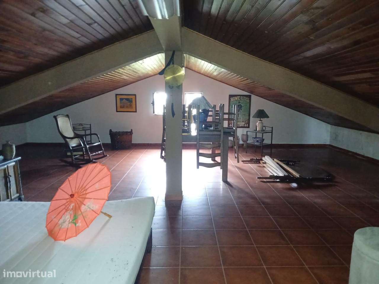 Moradia T4 com Piscina e Terreno Próxima de Constância-12